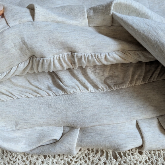 *Like New* Old Navy Bounce Fleece Bubble Hem Sweatshirt Oatmeal Heather Size L - Picture 6 of 8